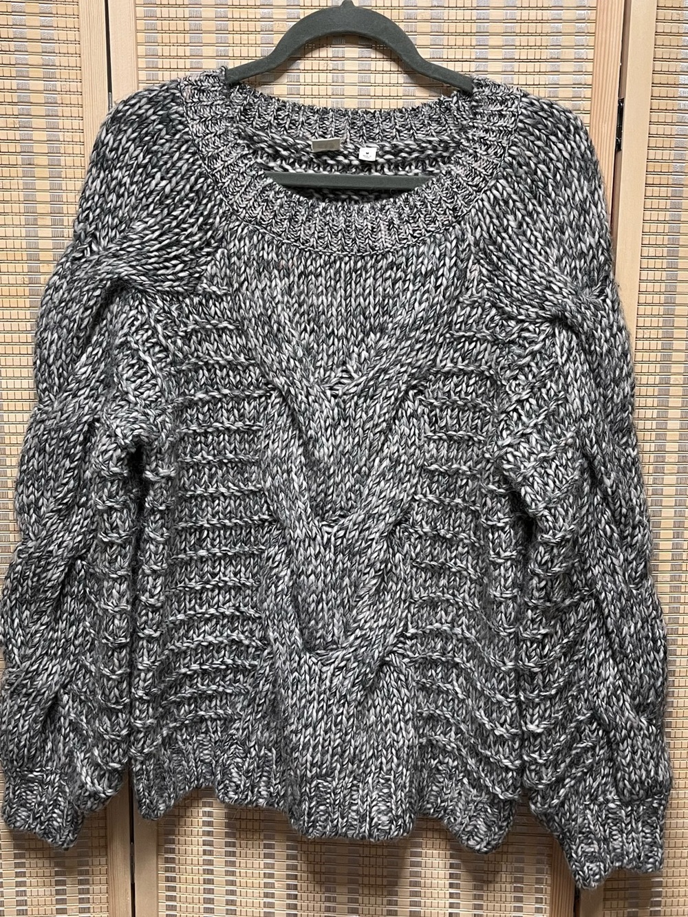 GAP Marled Gray Chunky Cable Knit Sweater